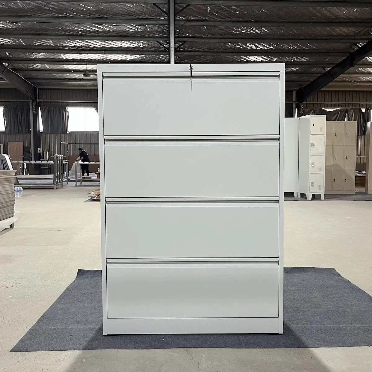 4-Drawer Gooseneck Handle Wide Locker 1